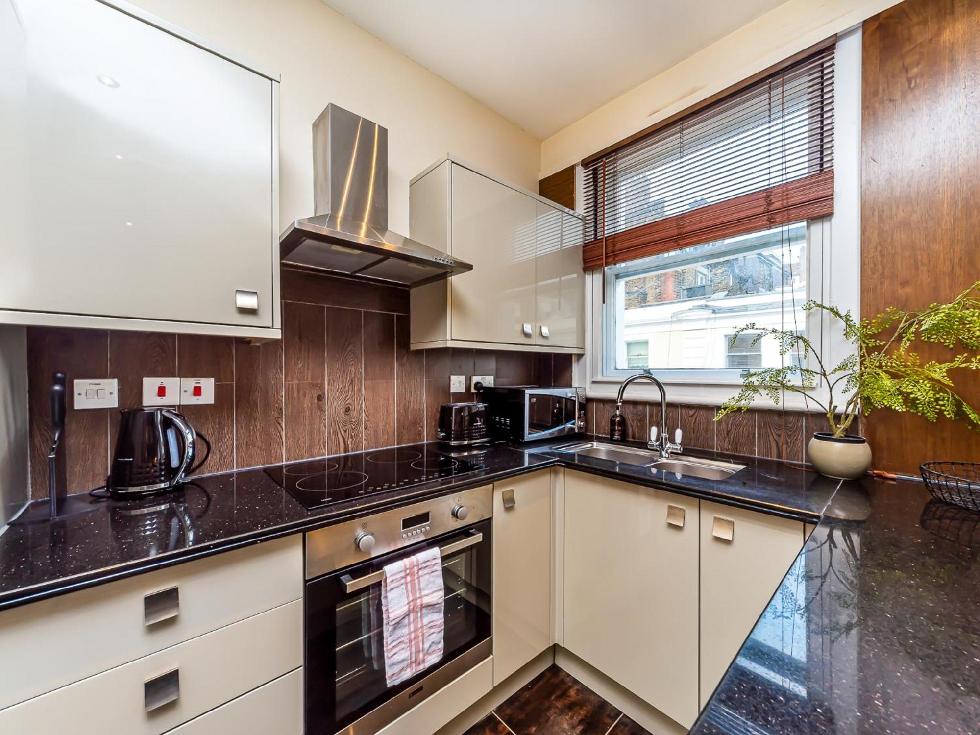 Pass The Keys West End Apartment Near Tottenham Court Road 런던 외부 사진