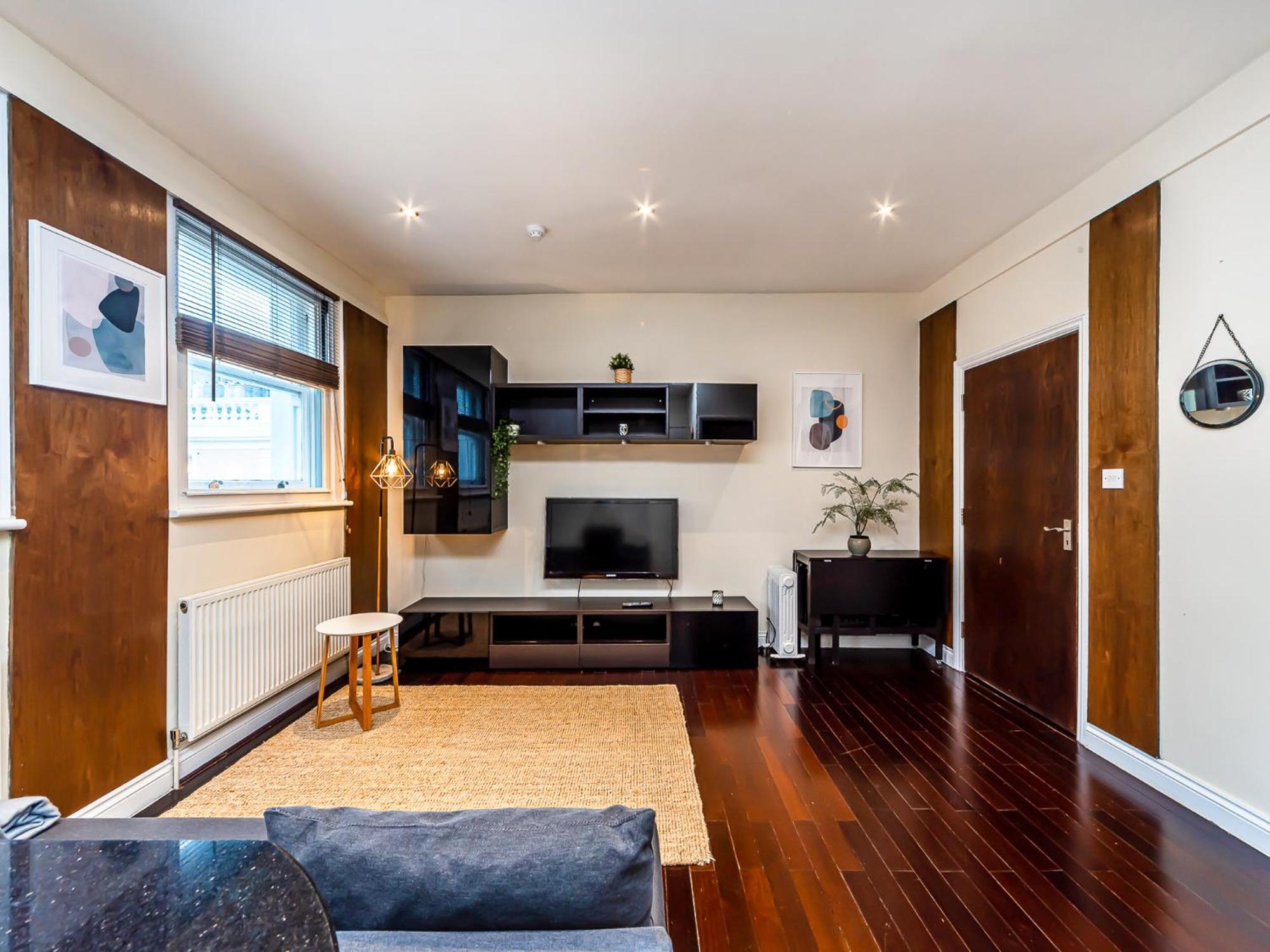 Pass The Keys West End Apartment Near Tottenham Court Road 런던 외부 사진
