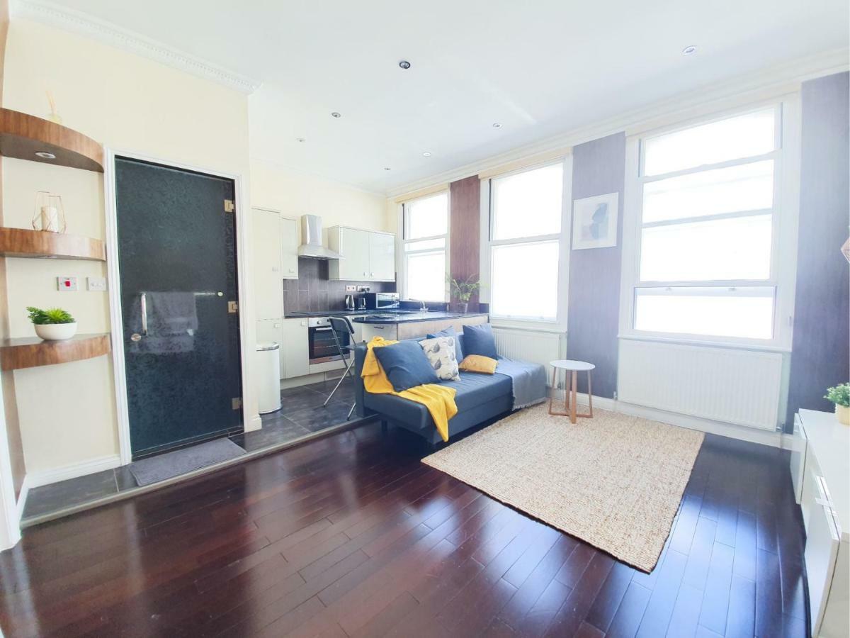 Pass The Keys West End Apartment Near Tottenham Court Road 런던 외부 사진