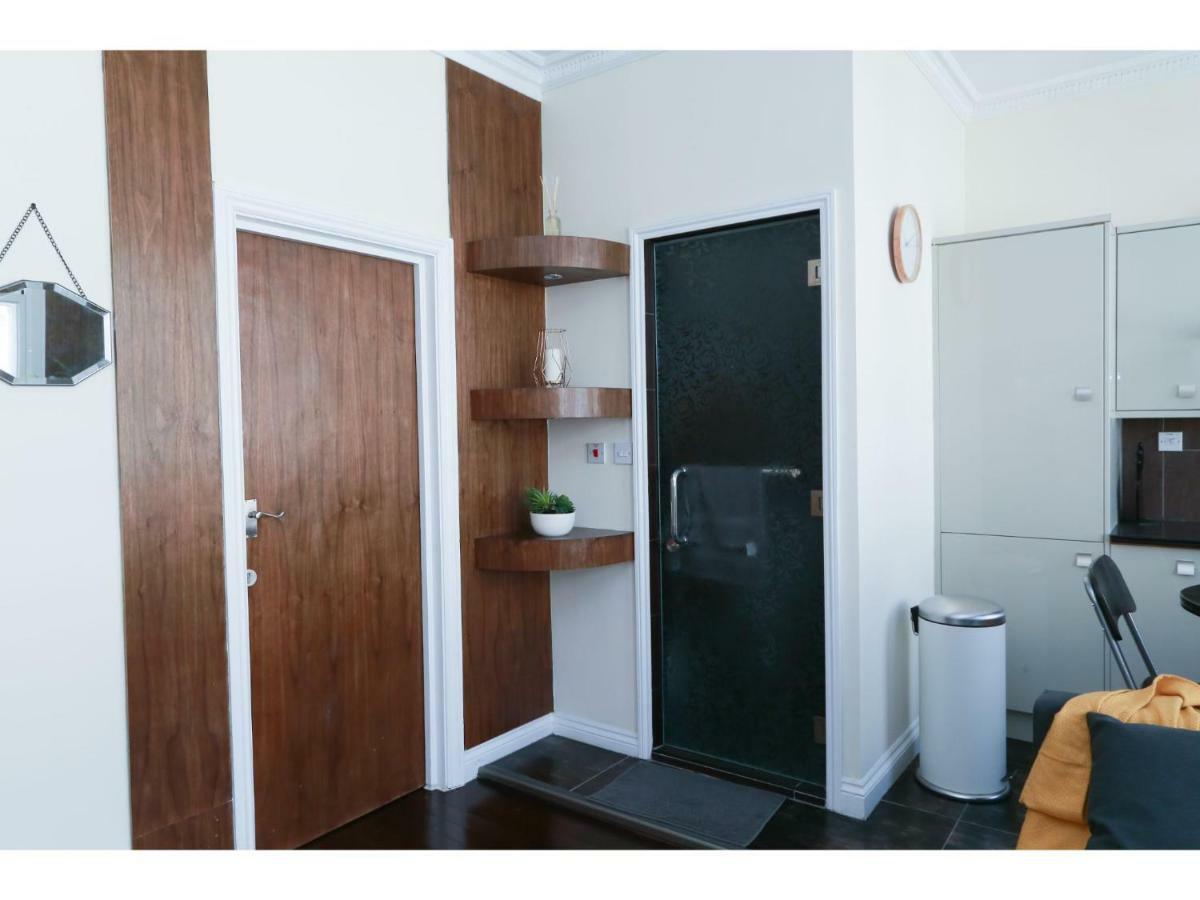 Pass The Keys West End Apartment Near Tottenham Court Road 런던 외부 사진